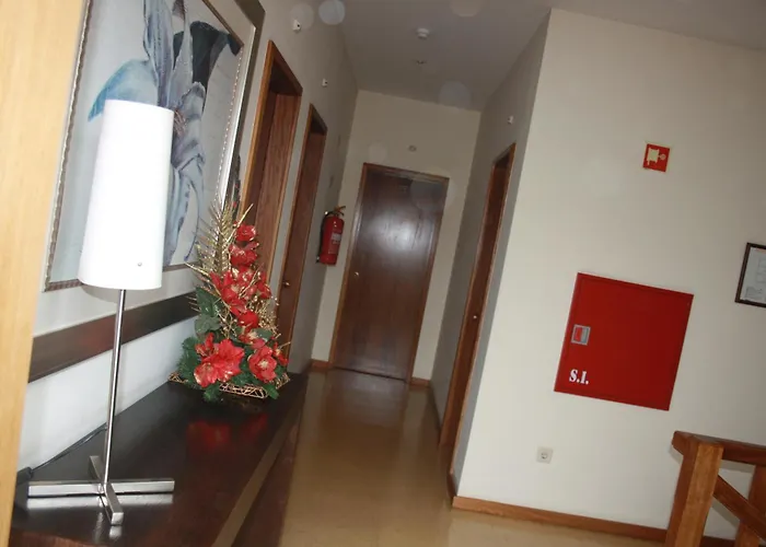 Ze Da Rampa Отель Aves